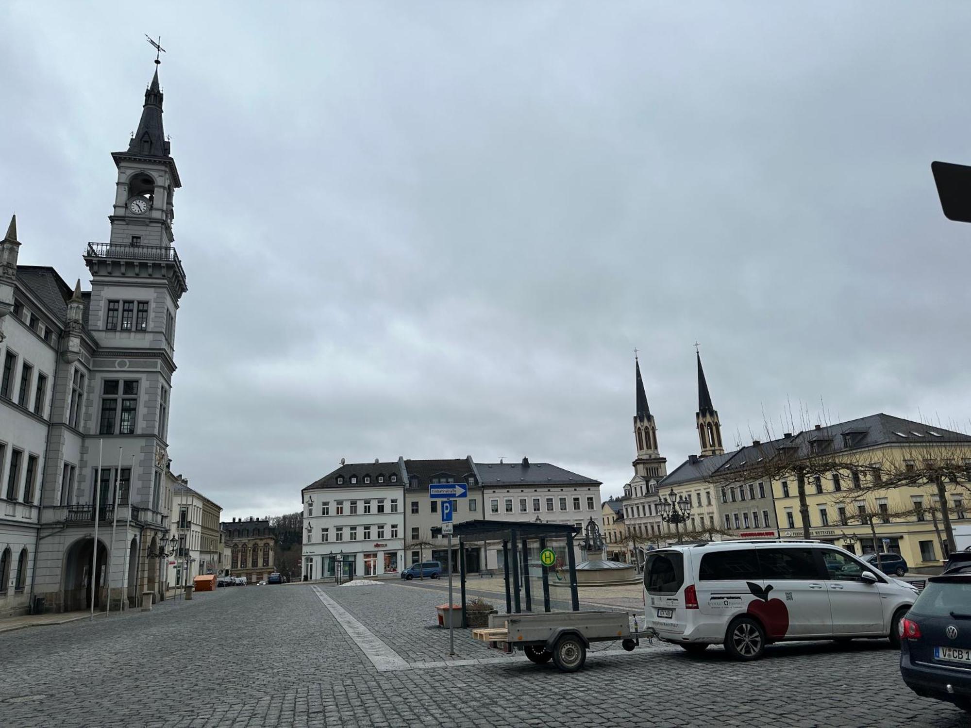 Ein Zimmer Wohnung Am Markt Oelsnitz  Buitenkant foto